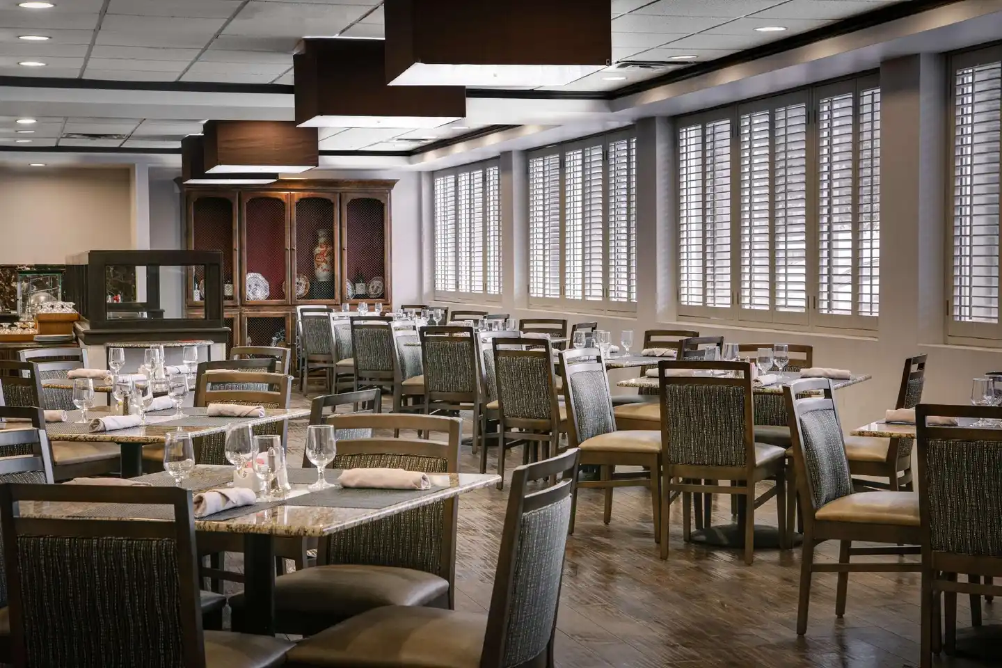 DoubleTree by Hilton Dallas Market Center Restaurant