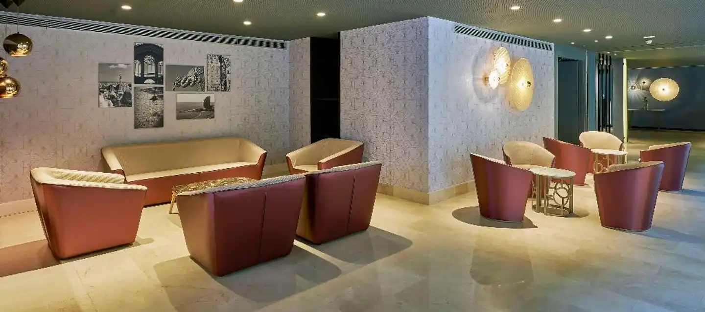 NH Sants Barcelona Lobby