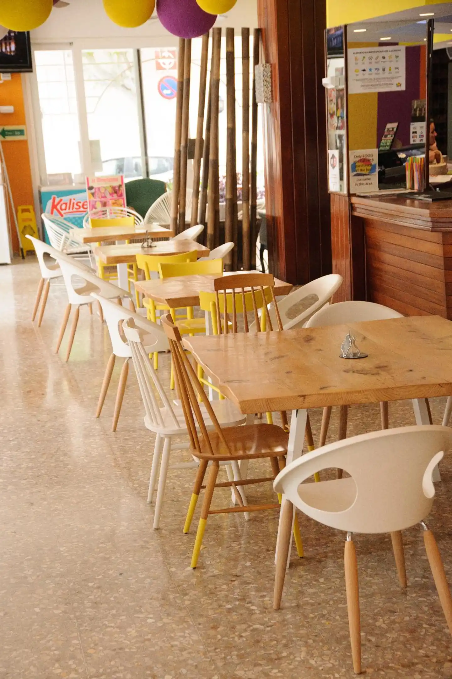 Poniente Playa Bar