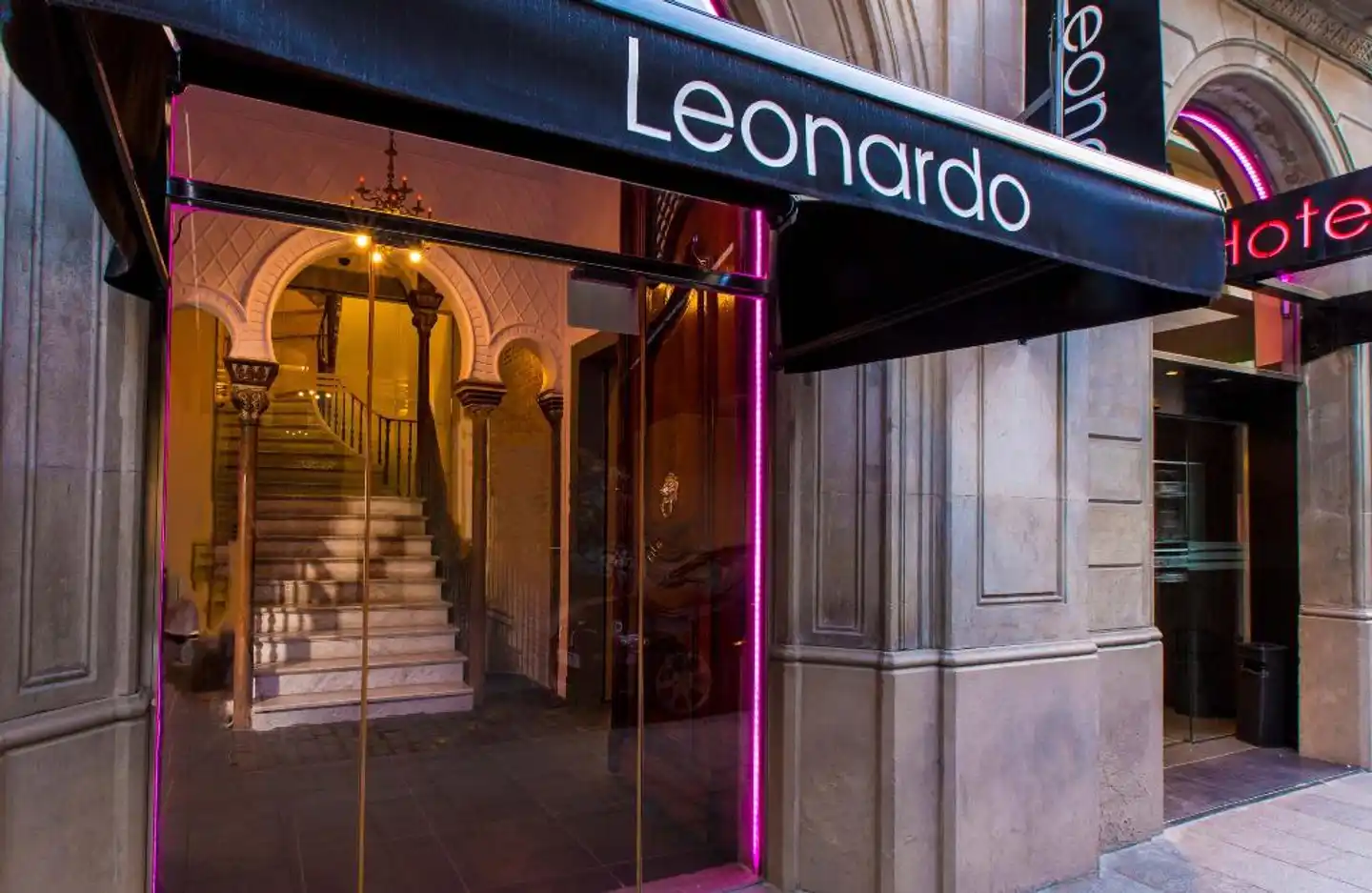 Leonardo Hotel Barcelona Las Ramblas Aussenansicht