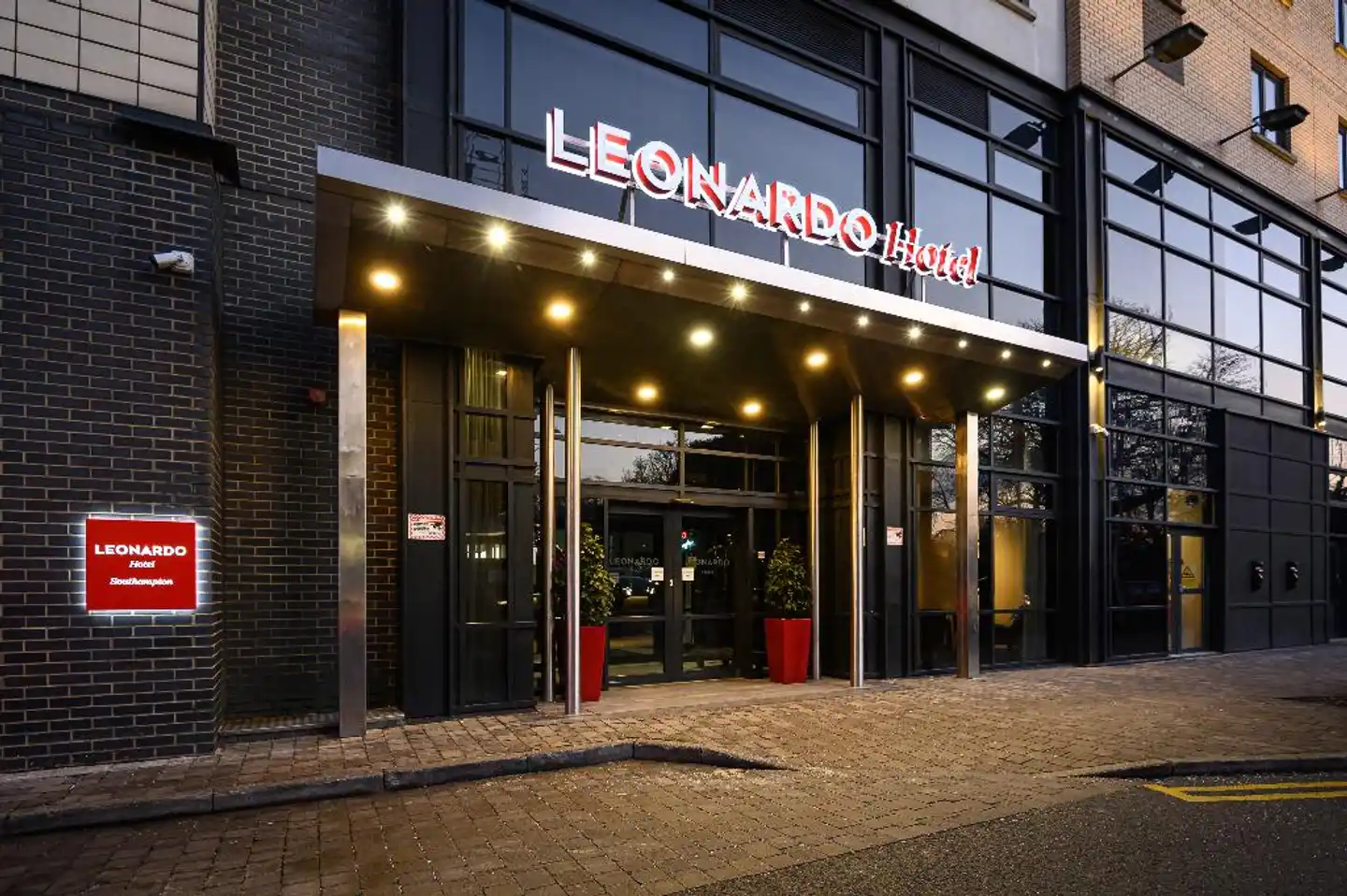 Leonardo Hotel Southampton Aussenansicht