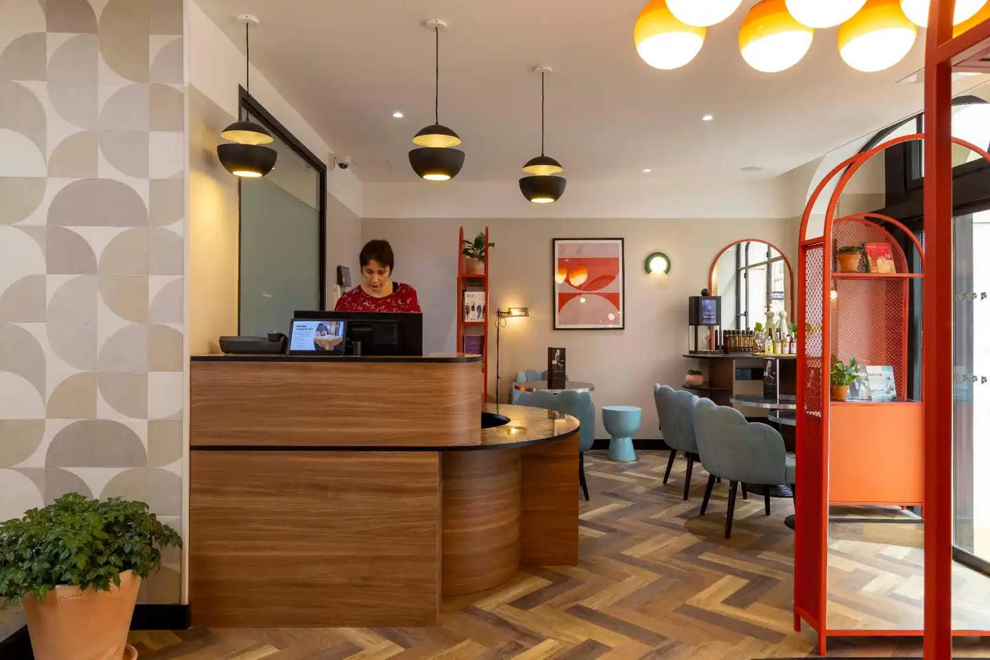 Regina Opera Hotel Lobby