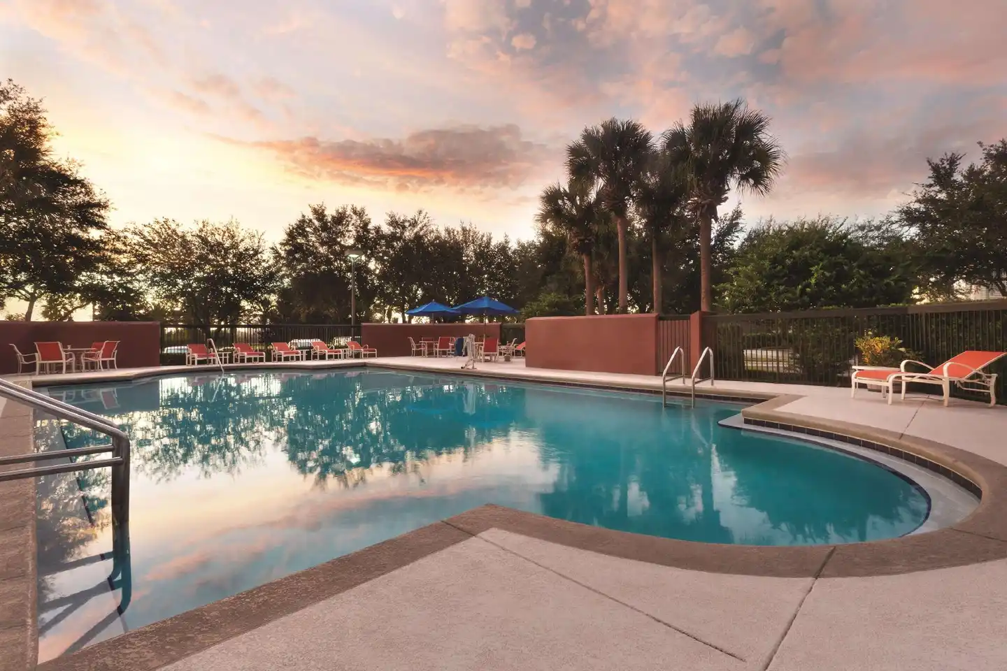 Hampton Inn Orlando International Drive/Convention Center Pool