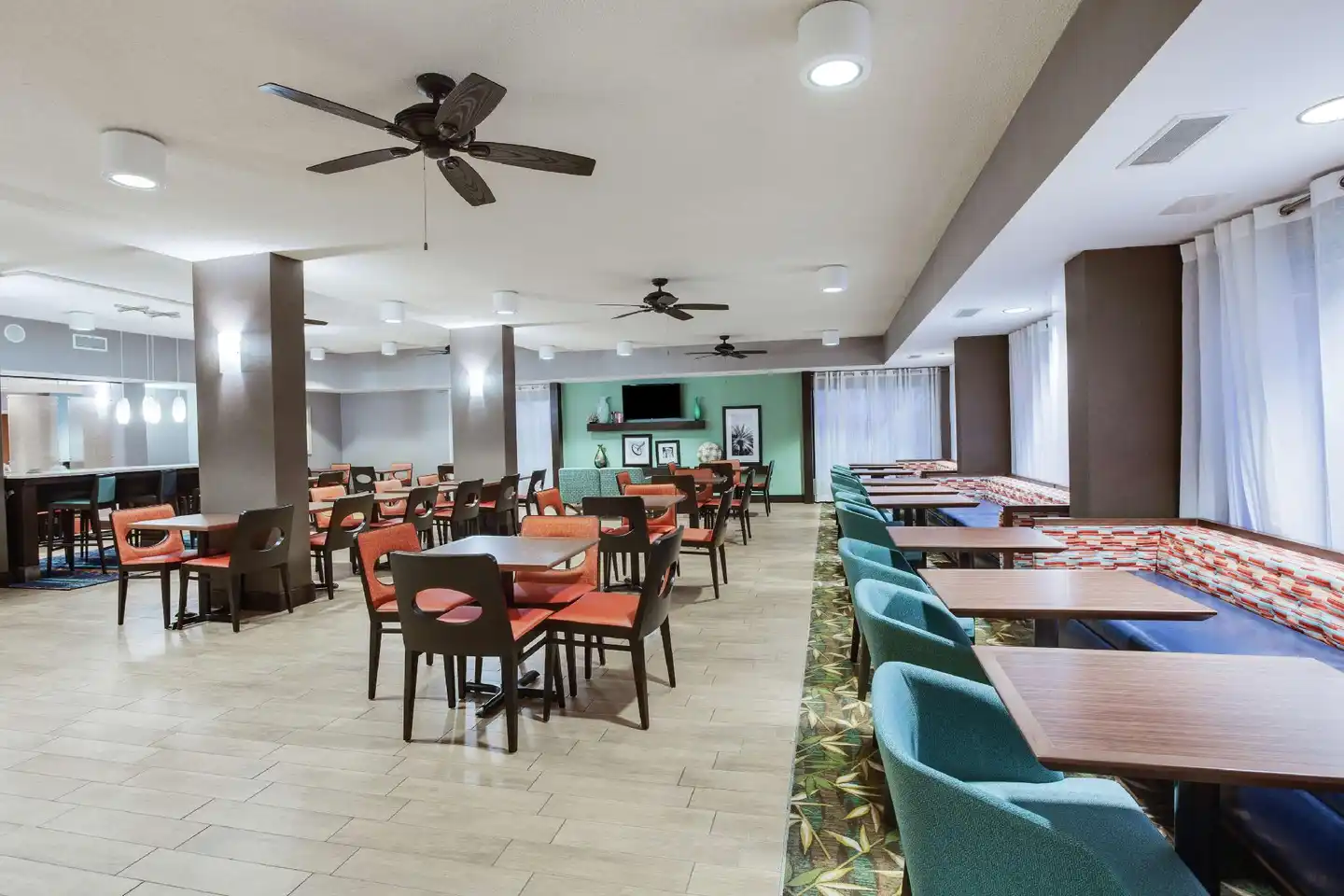 Hampton Inn Orlando International Drive/Convention Center Restaurant