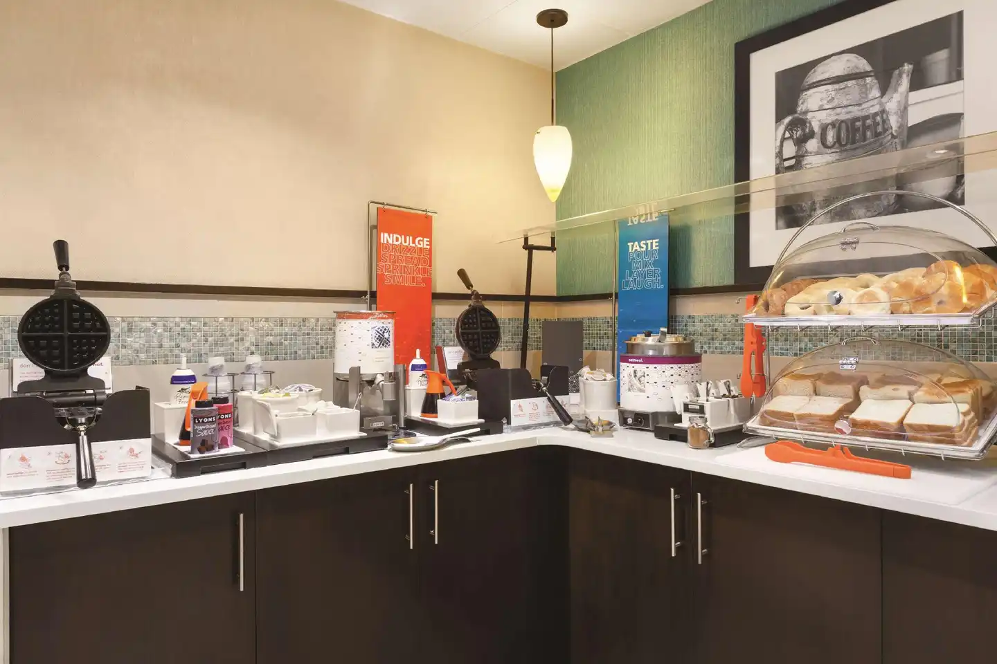 Hampton Inn Orlando International Drive/Convention Center Restaurant