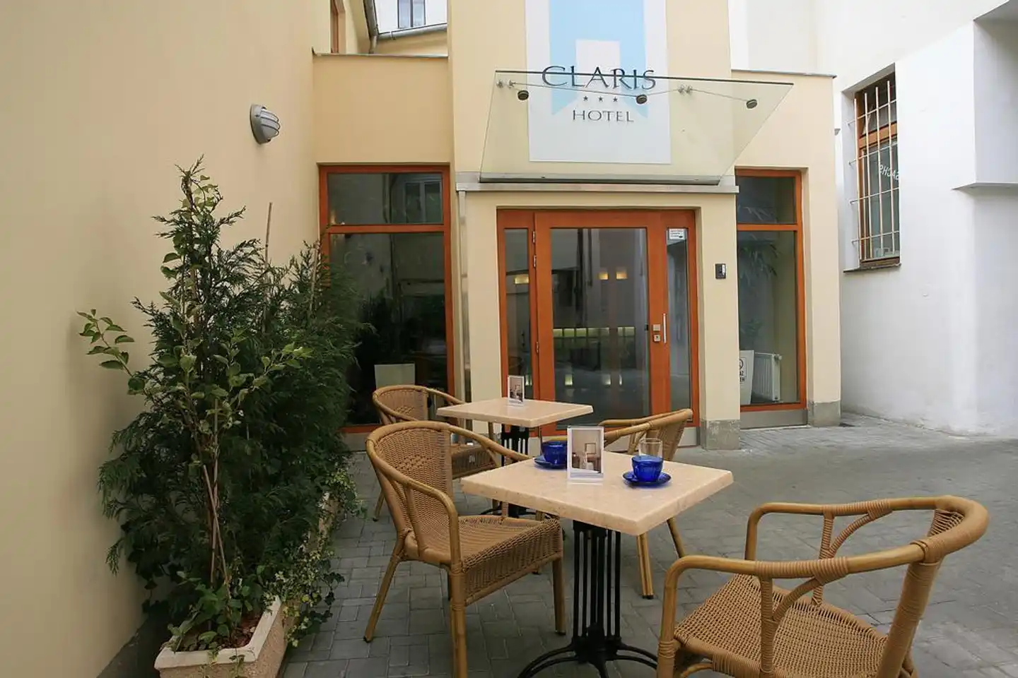 Claris Terrasse