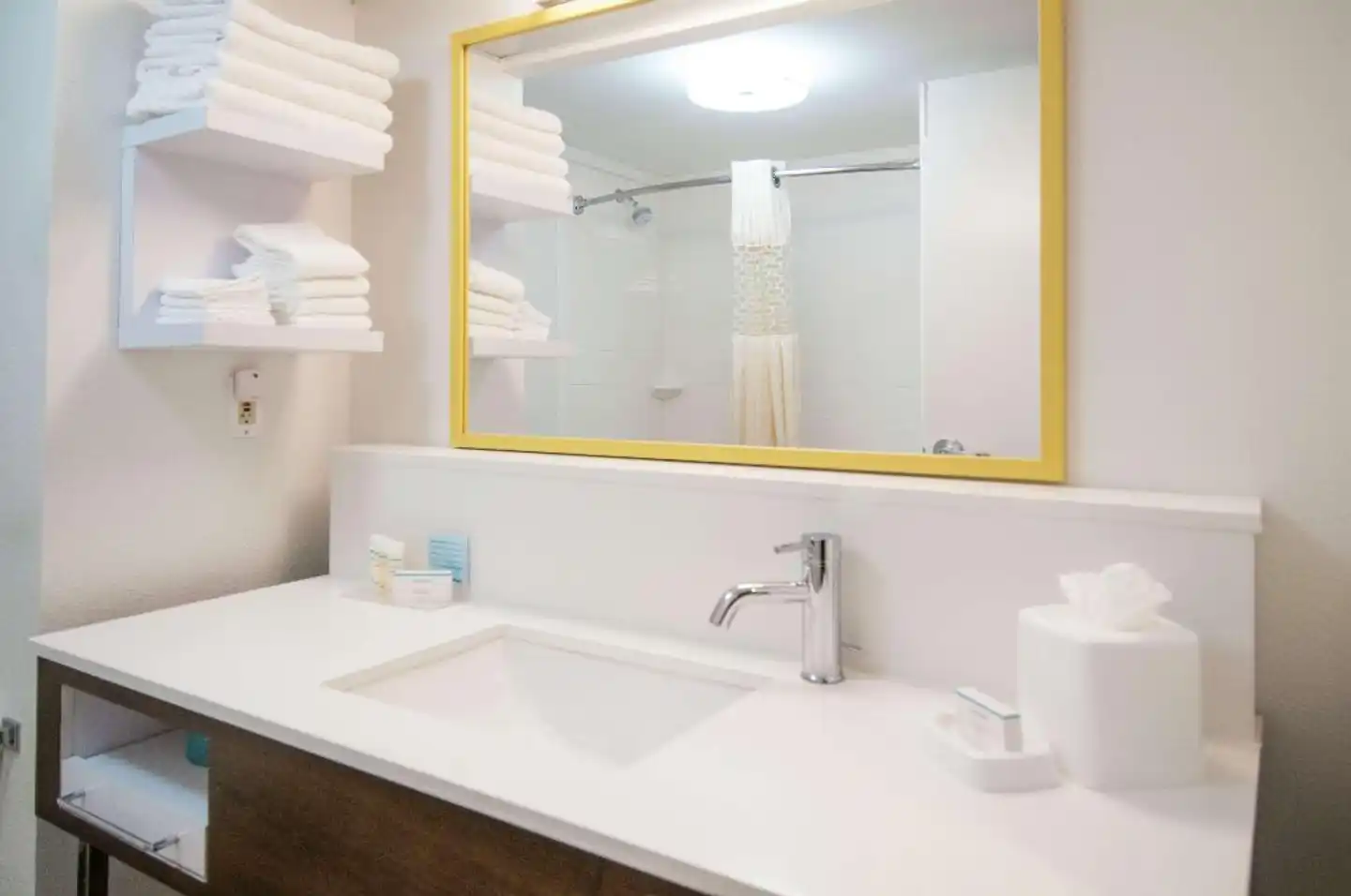 Hampton Inn Metairie Badezimmer