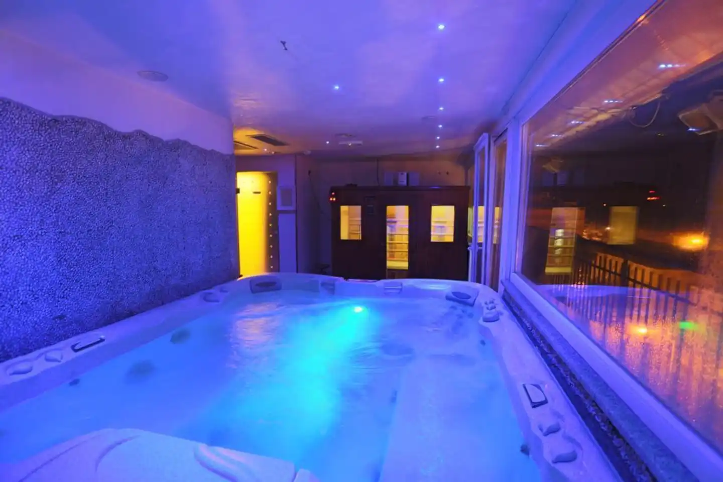 Genty Hallenbad