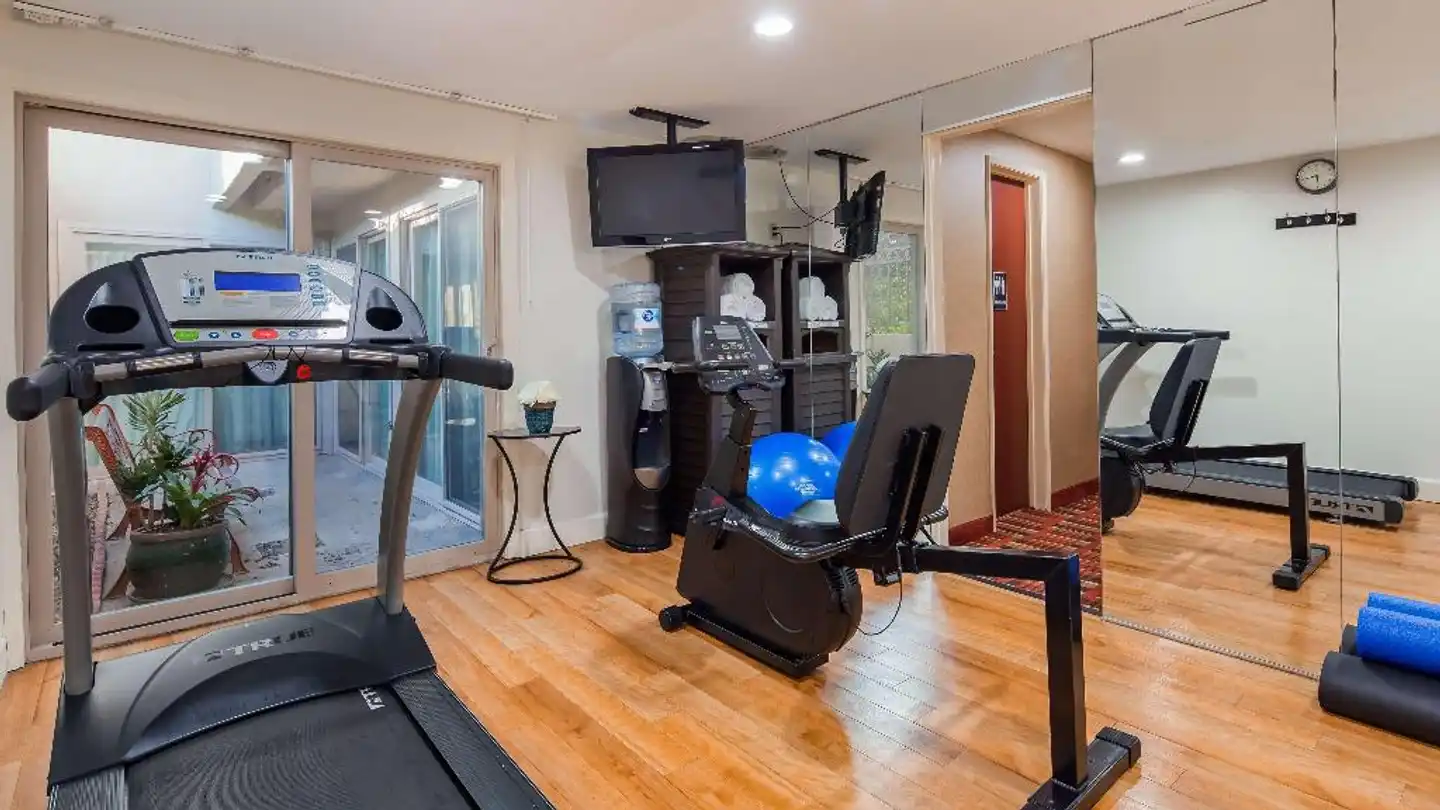 Best Western Royal Palace Inn & Suites Sport und Entertainment
