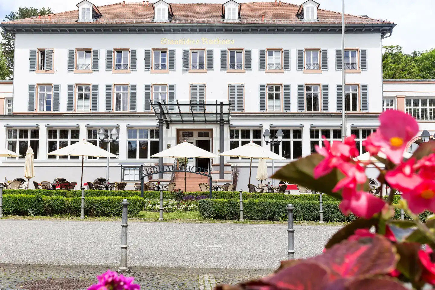 Kurhaus-Hotel Bad Salzhausen Aussenansicht