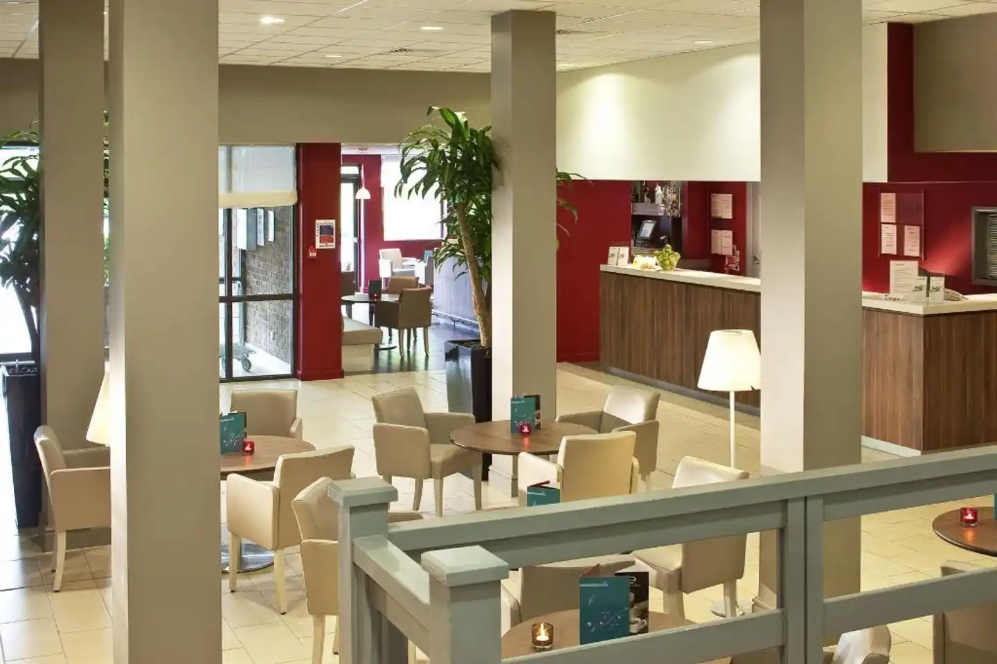 Campanile Swindon Lobby