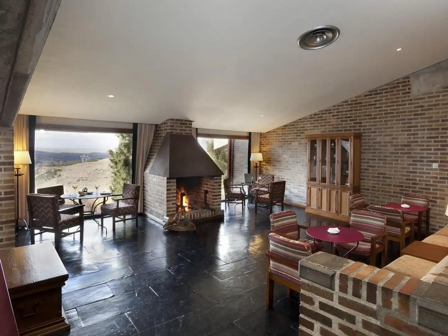 Parador de Segovia Lobby