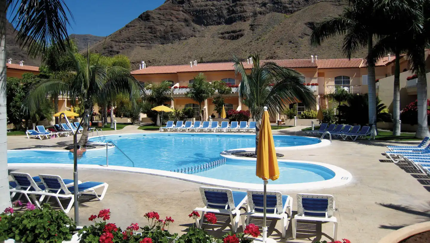 Jardín del Conde Pool
