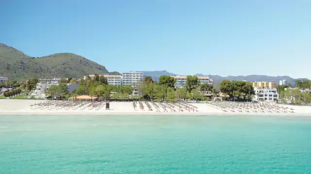 Iberostar Waves Ciudad Blanca Strand