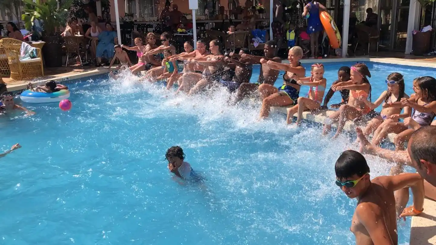 Alba Seleqtta Pool