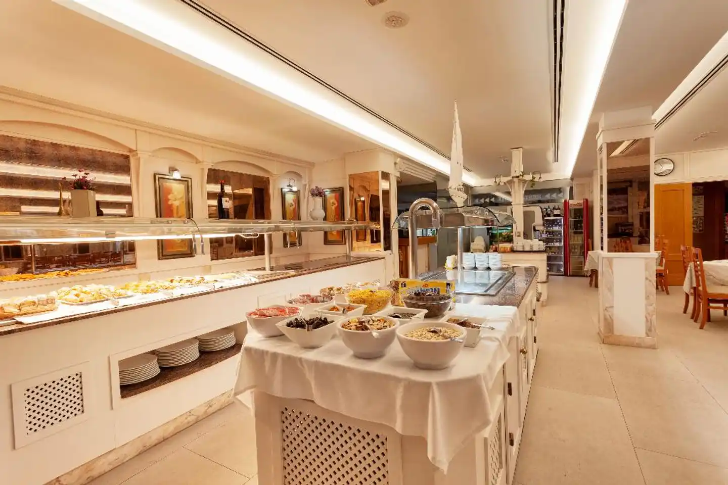 Amorós Restaurant