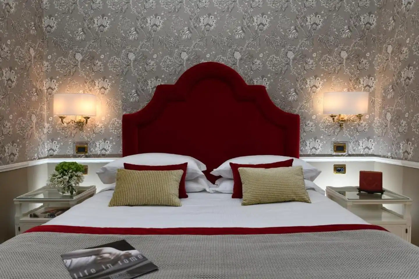 Bettoja Hotel Massimo d'Azeglio Wohnbeispiel
