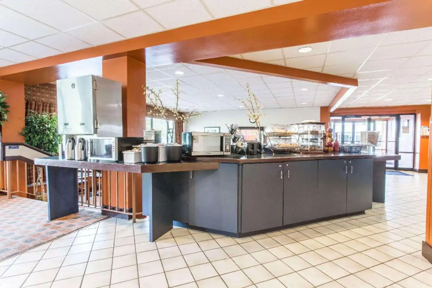 Baymont by Wyndham Cincinnati Lobby
