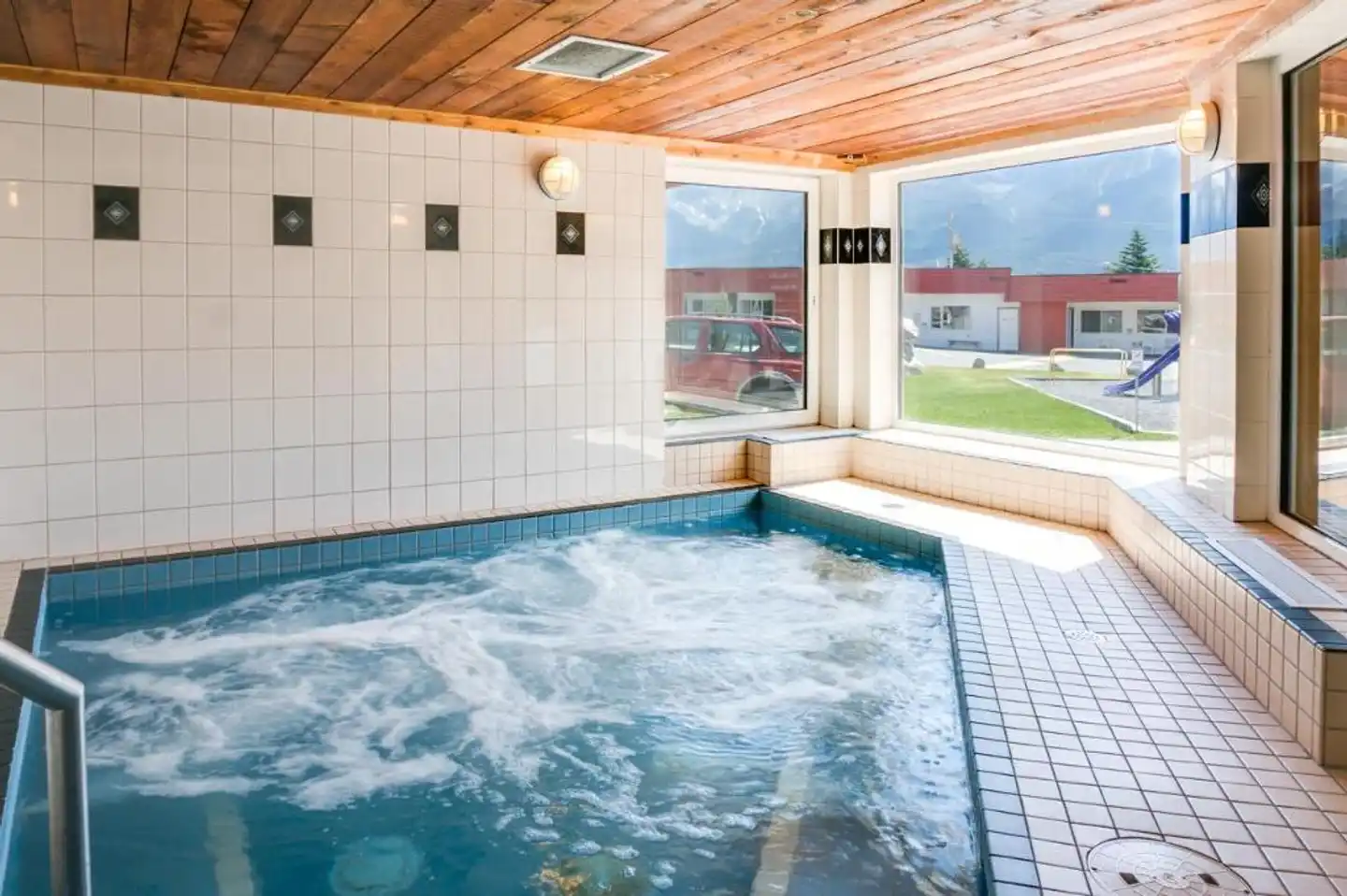 Canmore Rocky Mountain Ski Lodge Hallenbad