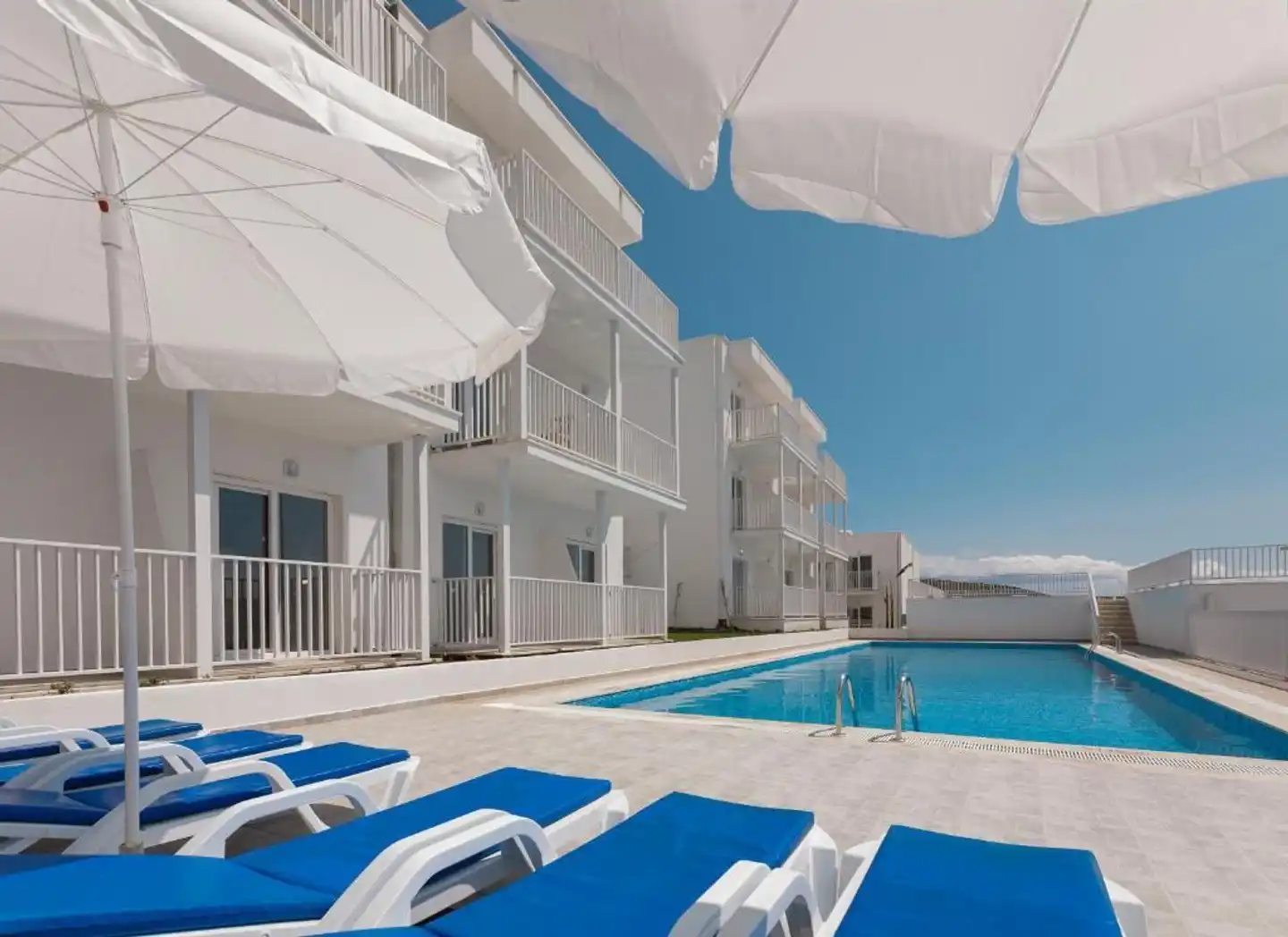 Bodrum Beach Resort Pool