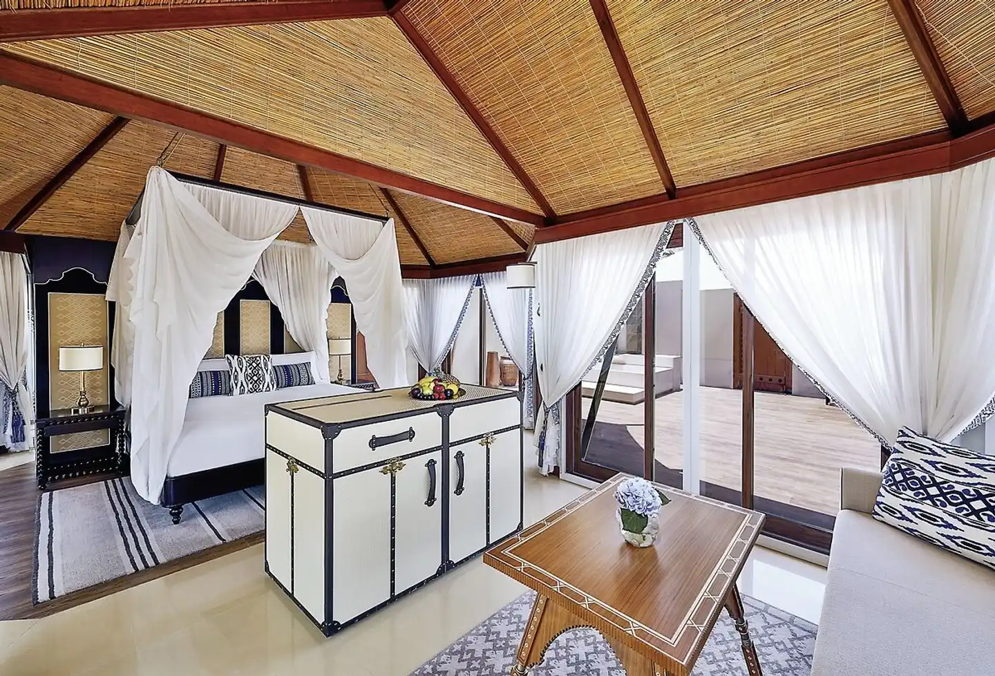The Ritz-Carlton Ras Al Khaimah, Al Hamra Beach Terrasse