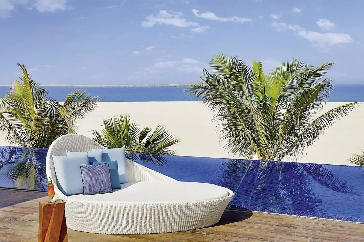 The Ritz-Carlton Ras Al Khaimah, Al Hamra Beach Terrasse