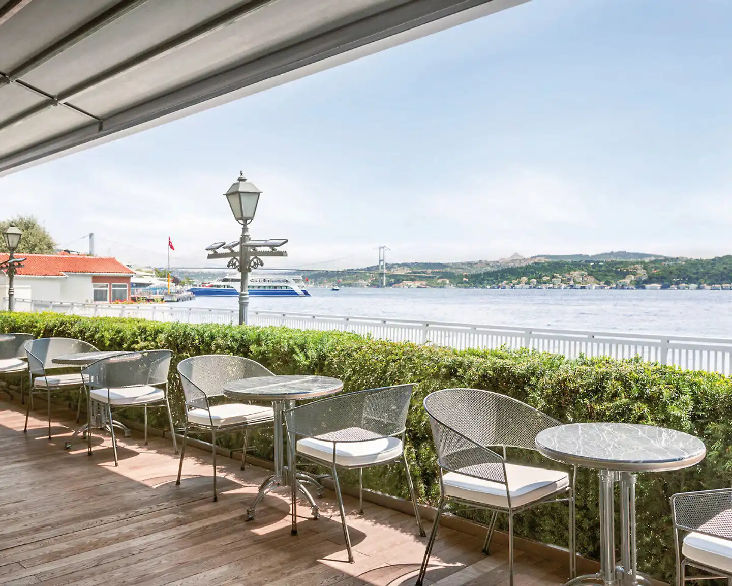 Shangri-La Bosphorus, Istanbul Terrasse