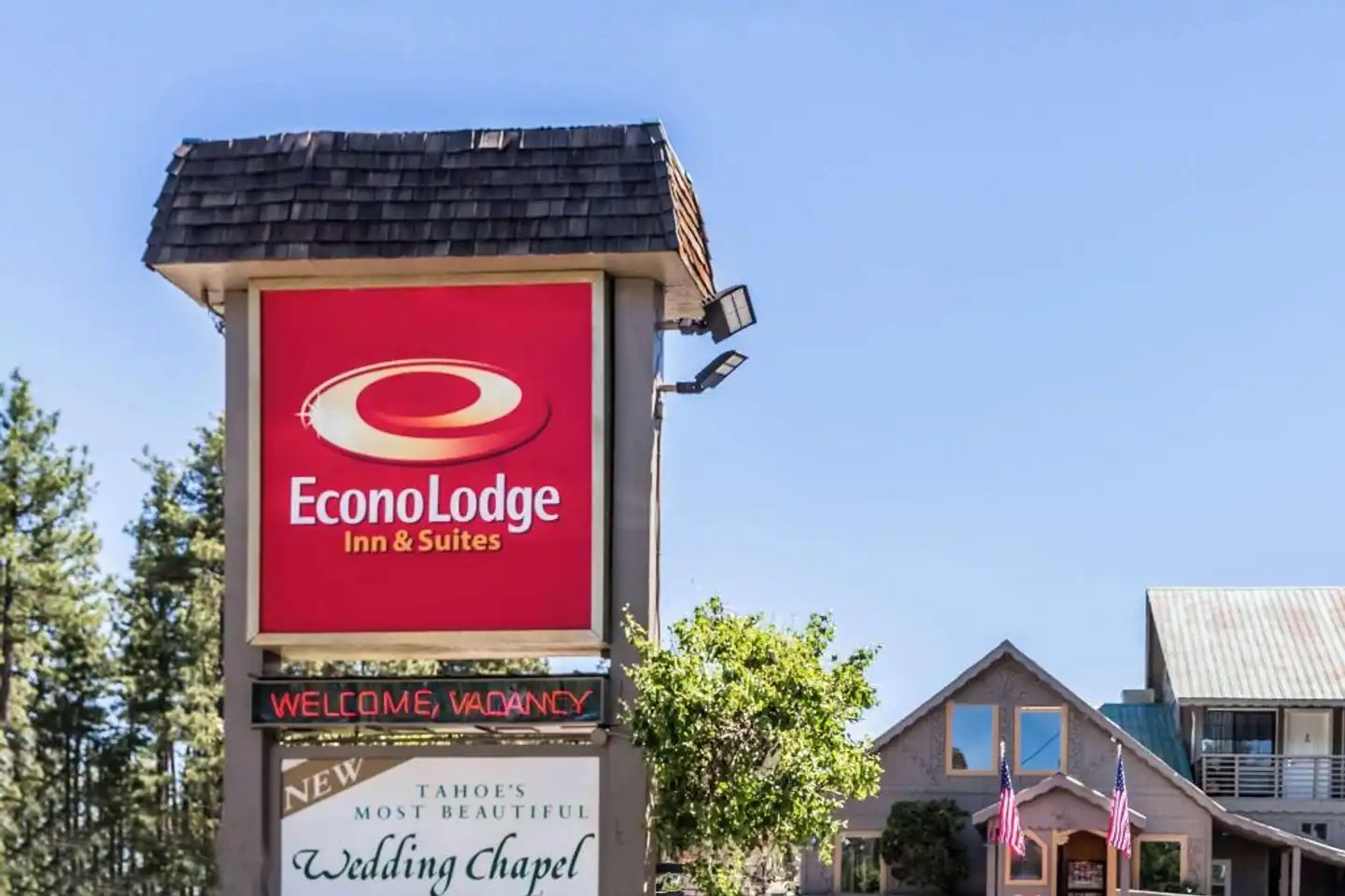 Econo Lodge Inn & Suites Aussenansicht