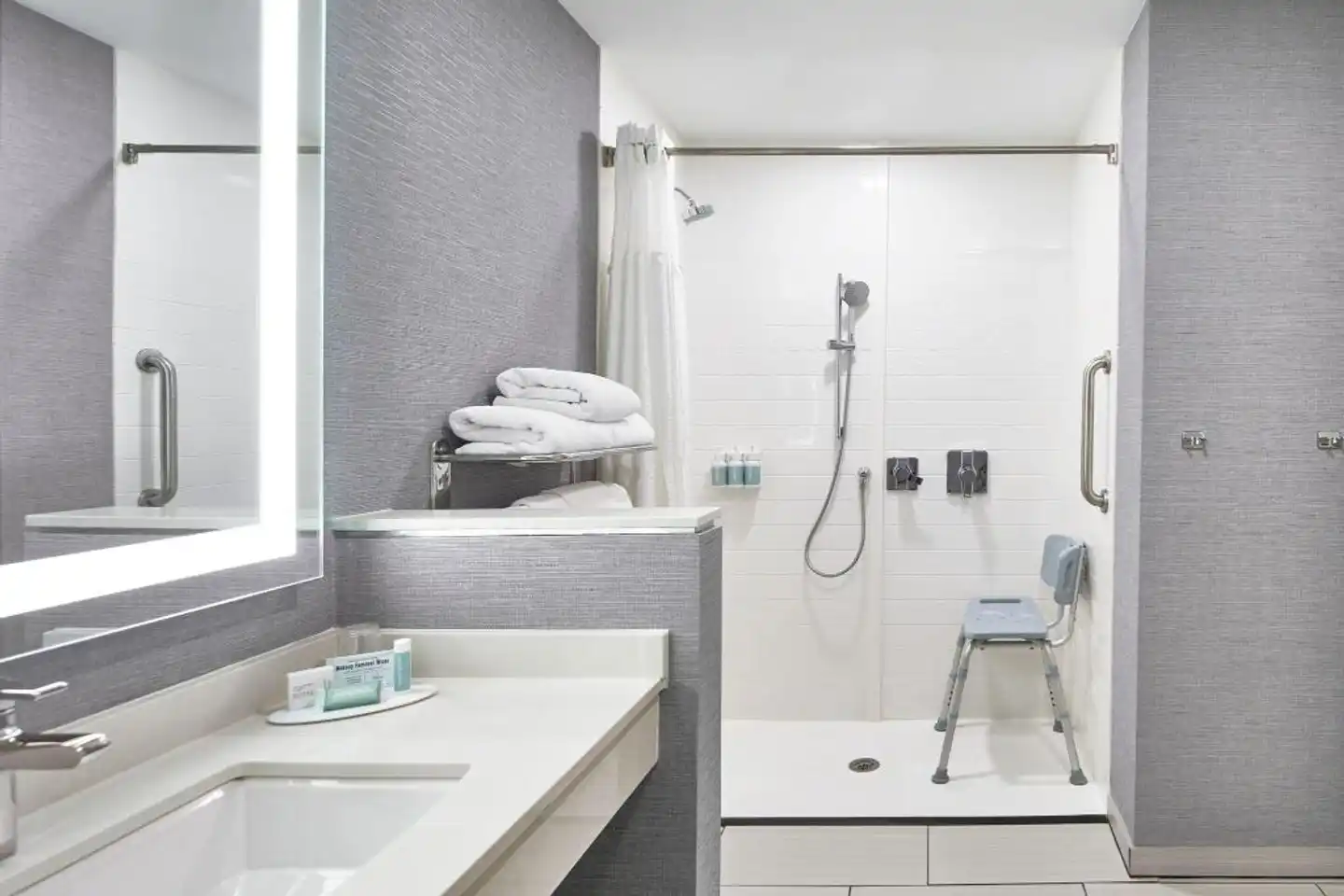 Fairfield Inn & Suites by Marriott Nashville Downtown/The Gulch Badezimmer
