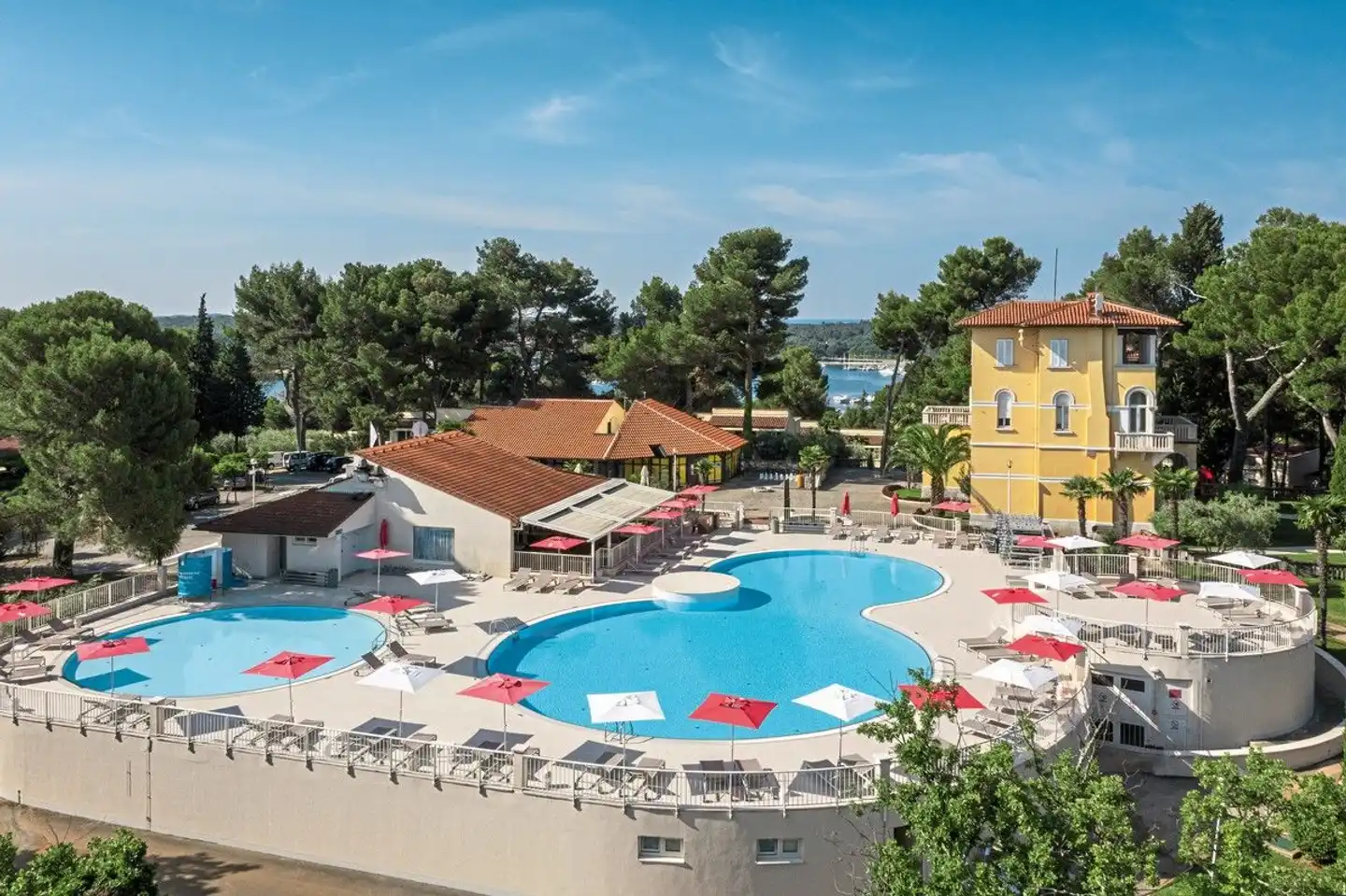 Apartments Bellevue Plava Laguna Pool
