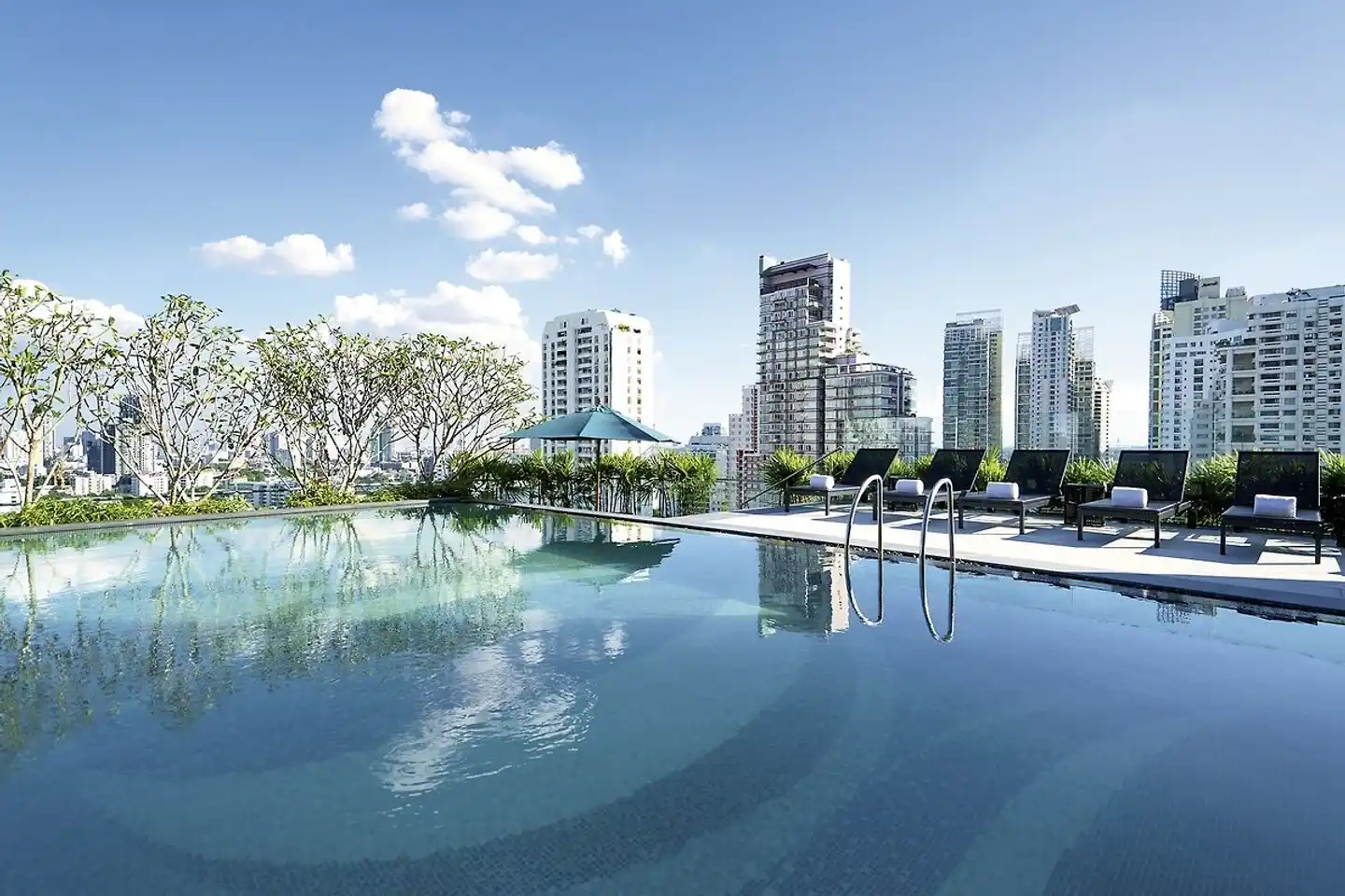 Hyatt Place Bangkok Sukhumvit Pool