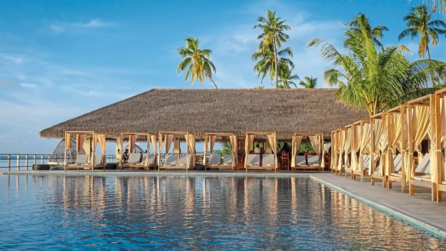 The Residence Maldives at Dhigurah Pool