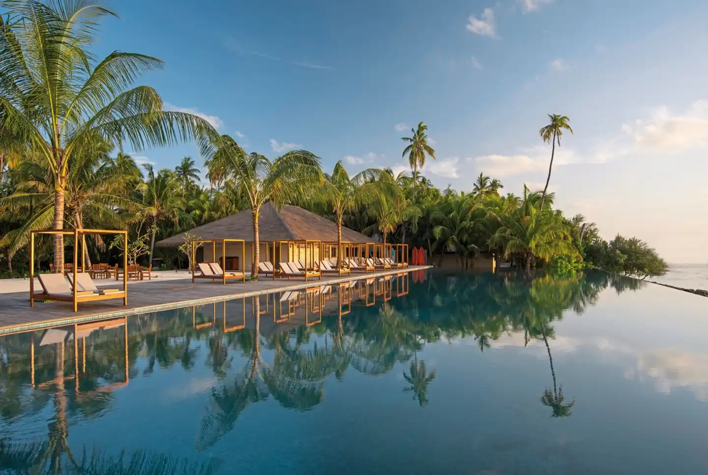 The Residence Maldives at Dhigurah Pool
