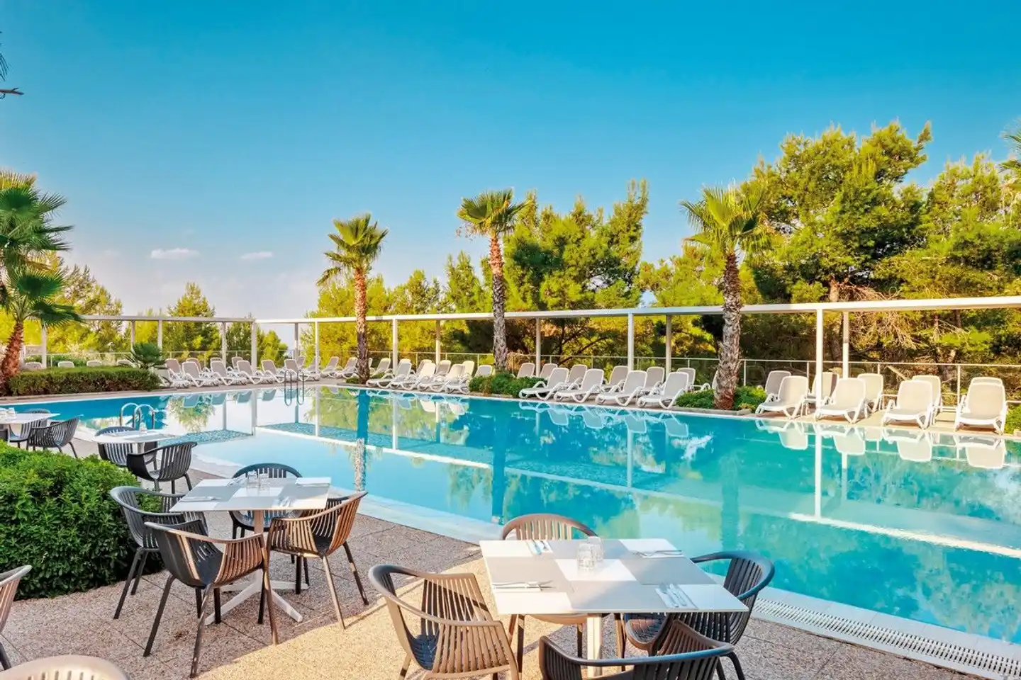 Gava Waterman Island Cottages Pool