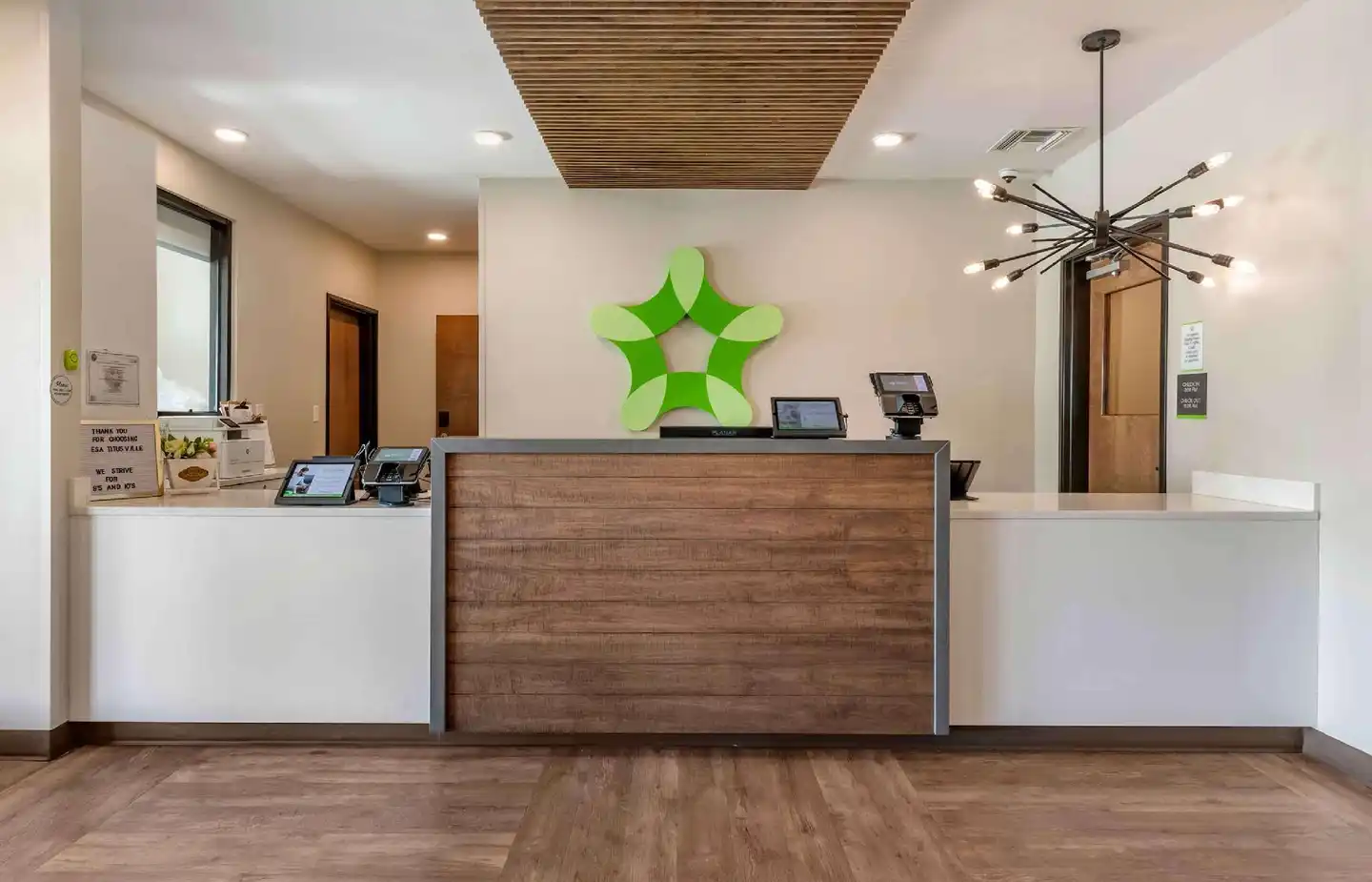 Extended Stay America Premier Suites Titusville Space Center Lobby