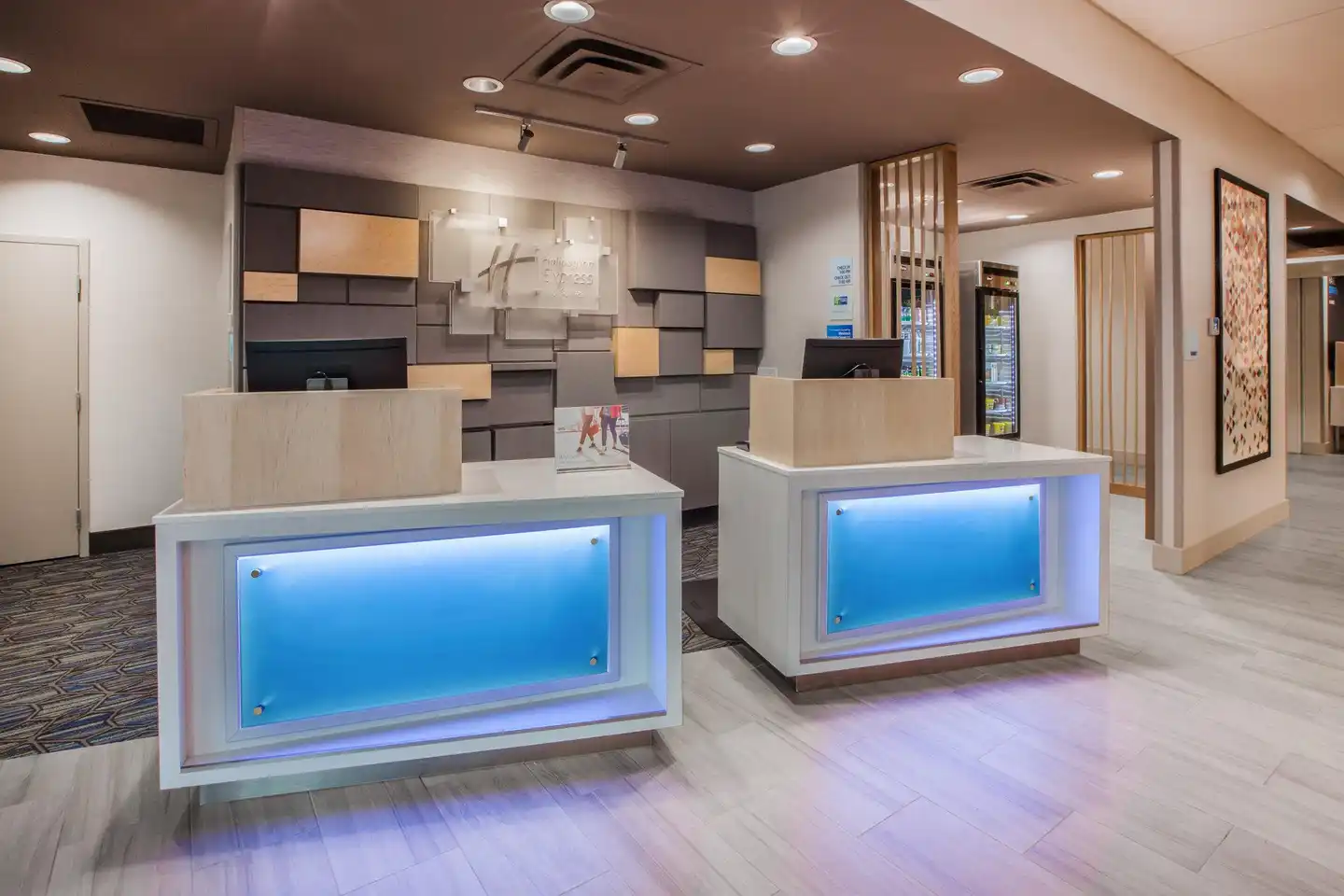 Holiday Inn Express Brooklyn - Kings Hwy Lobby