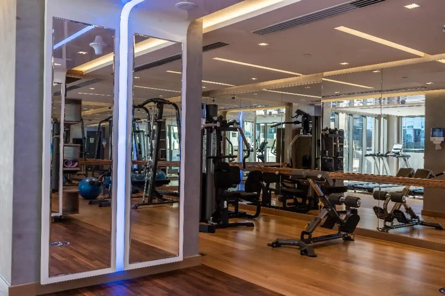SUHA Mina Rashid Hotel Apartments, Bur Dubai Sport und Entertainment