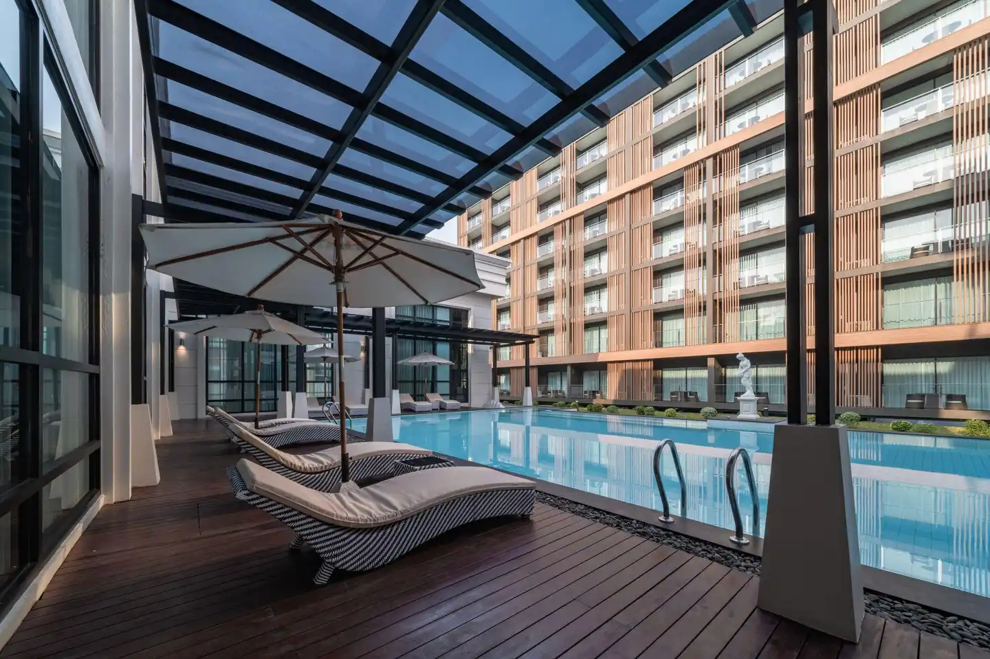 Mandarin Eastville, Pattaya Hallenbad