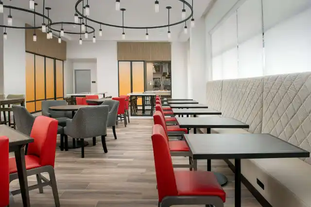 Hilton Garden Inn Orlando Downtown Bar