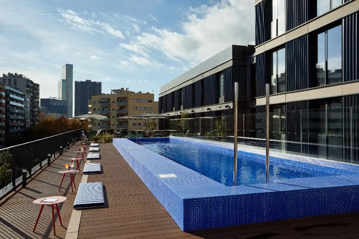 The Social Hub Barcelona Poblenou Pool