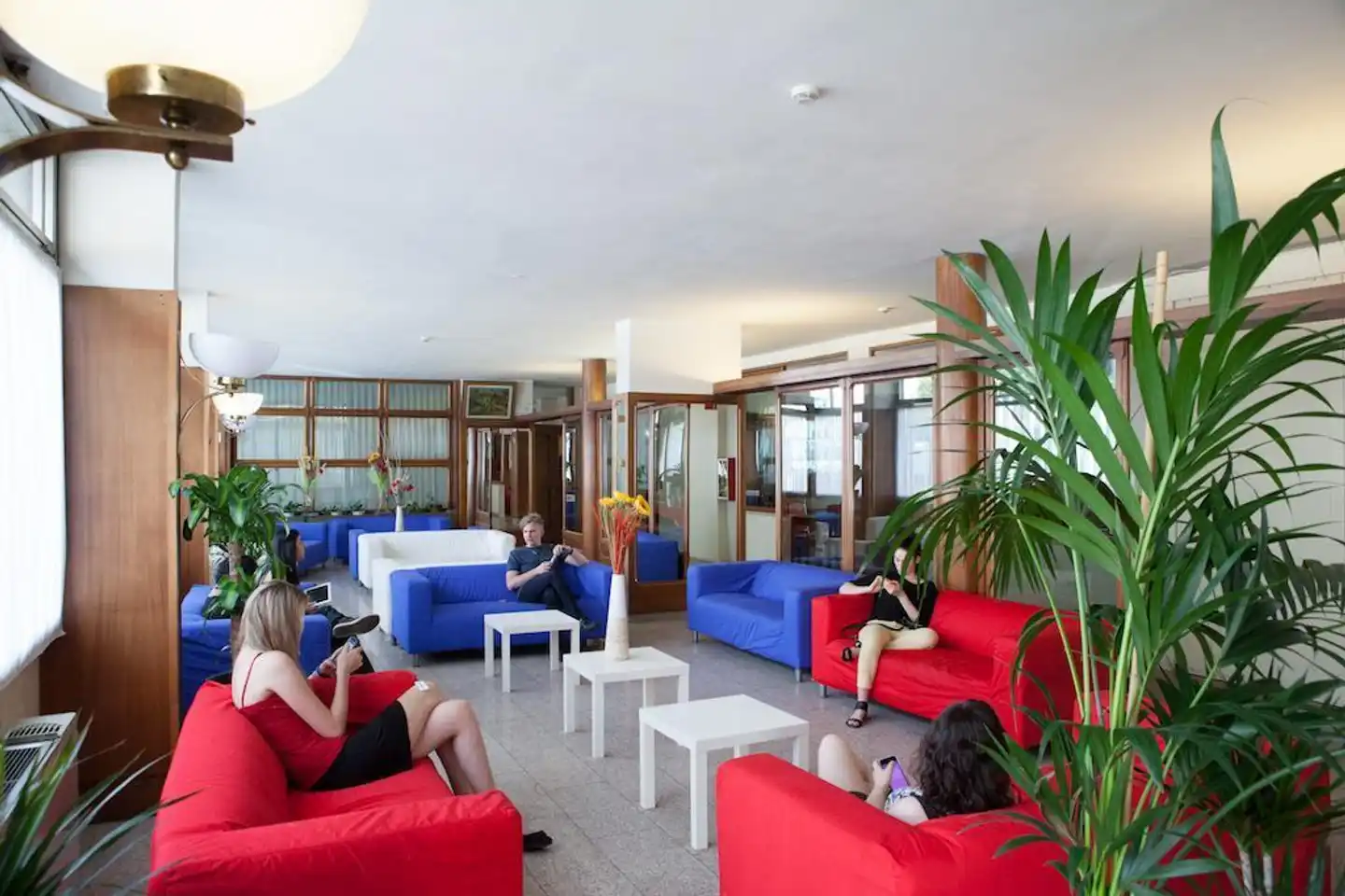 Auto Park Hotel Bar