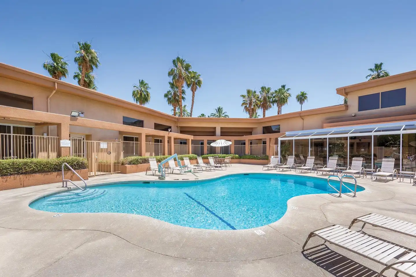 WorldMark Palm Springs - Plaza Resort and Spa Pool