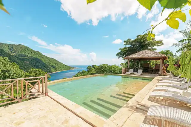 Jungle Bay Pool