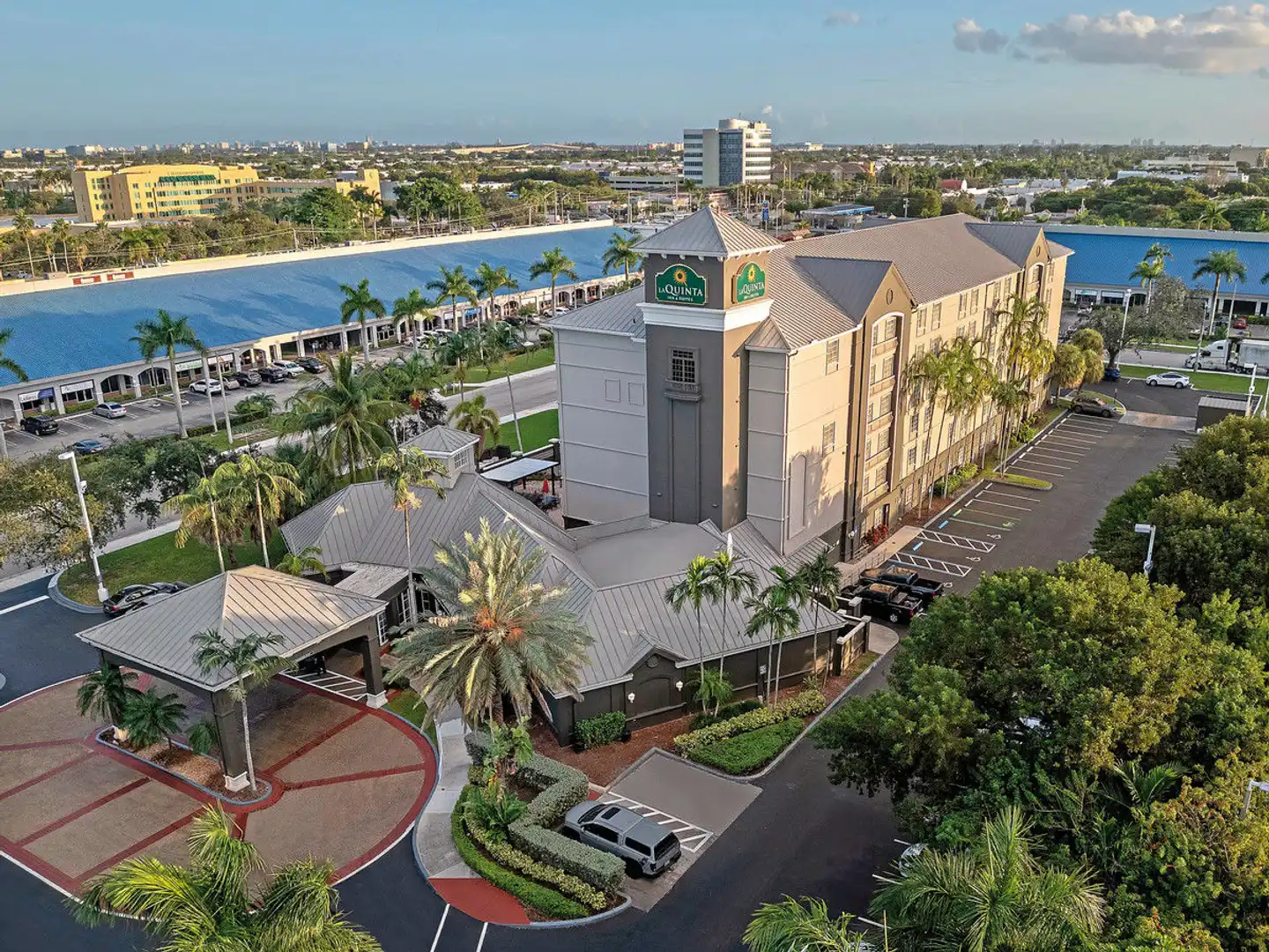 La Quinta Inn & Suites Miami Airport West Aussenansicht