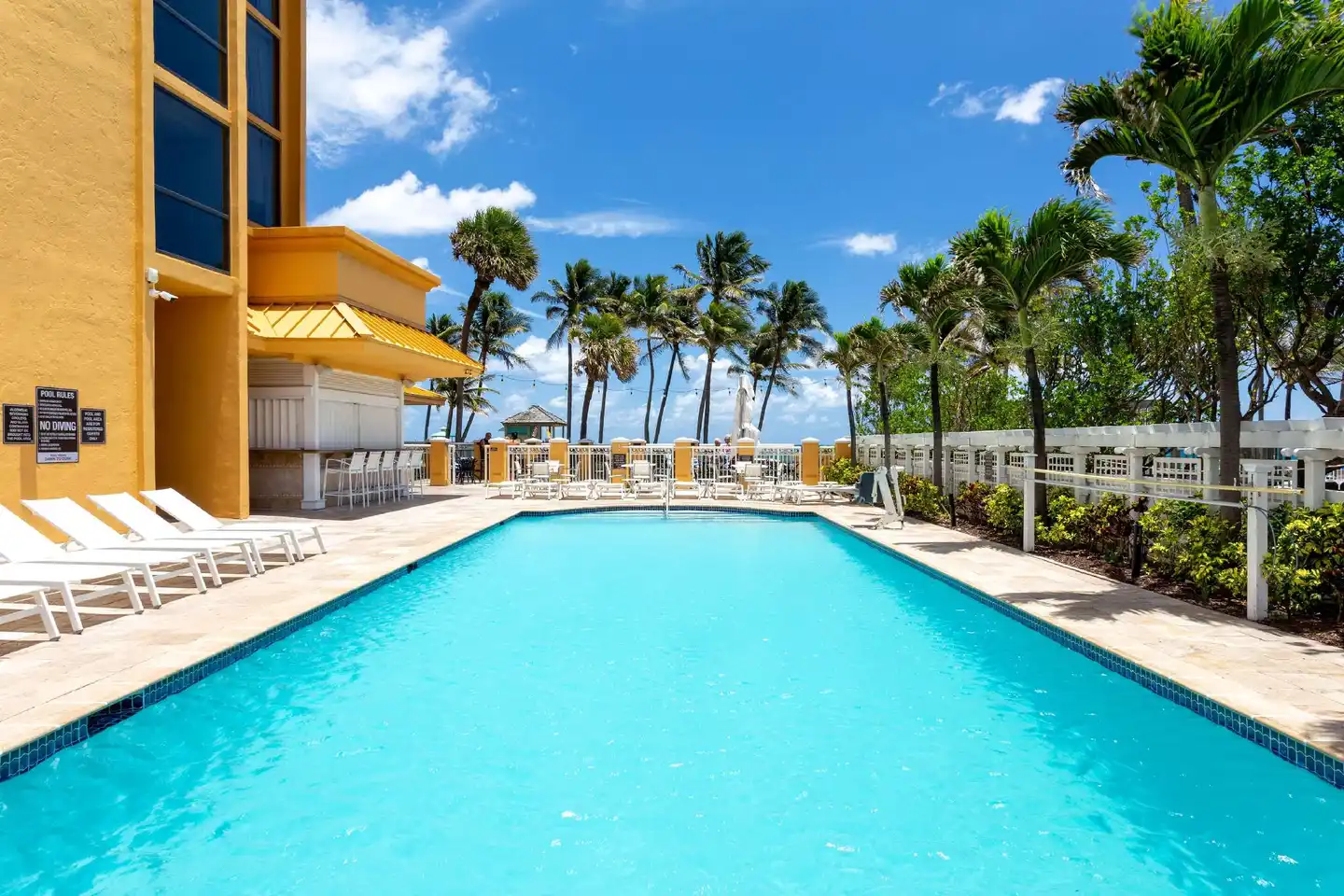 Wyndham Deerfield Beach Resort Pool