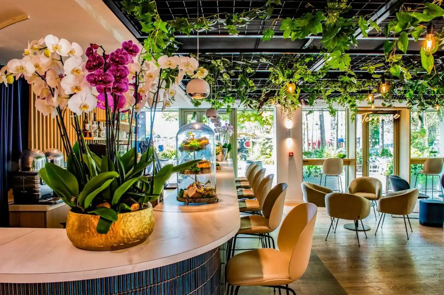 Holiday Inn Express Paris-Canal De La Villette Bar