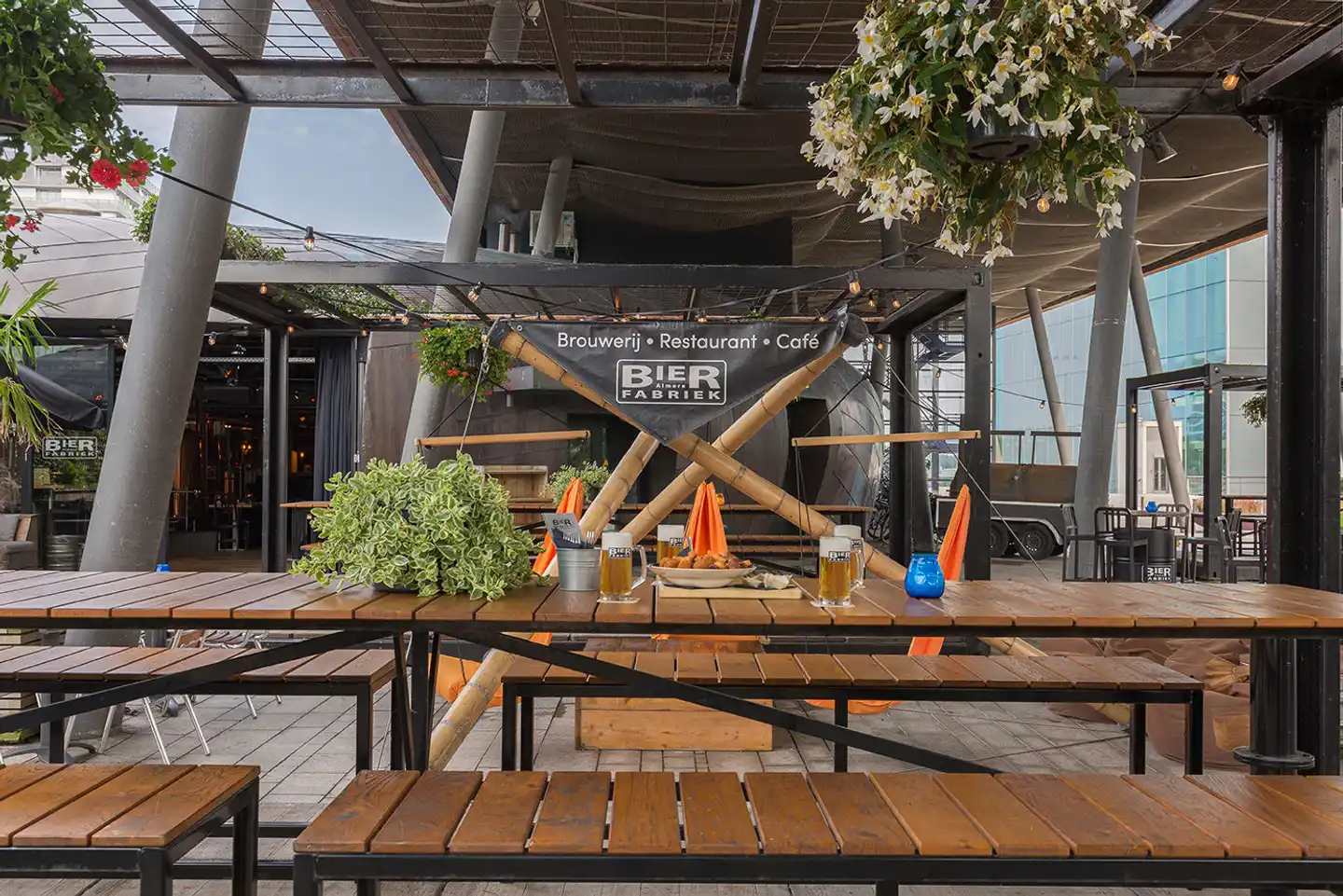 Leonardo Hotel Almere City Center Terrasse