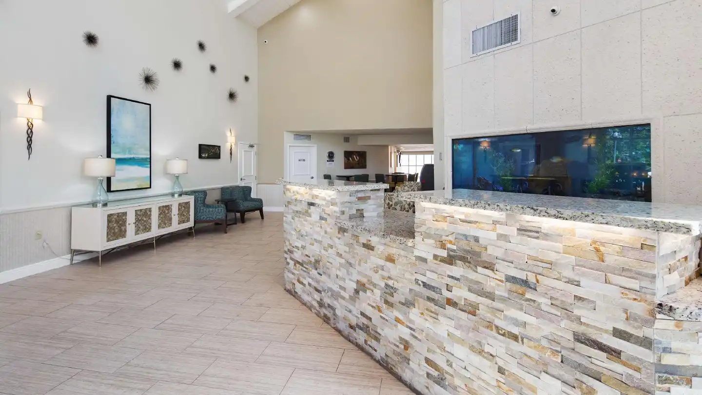 Best Western Gateway To The Keys Lobby
