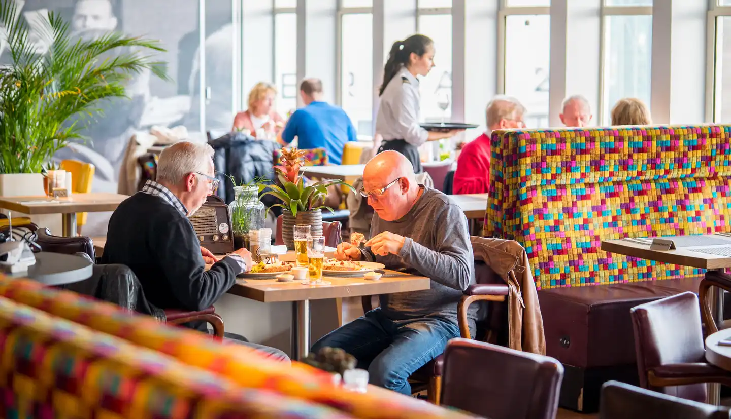 SS Rotterdam by Westcord Hotels Personen
