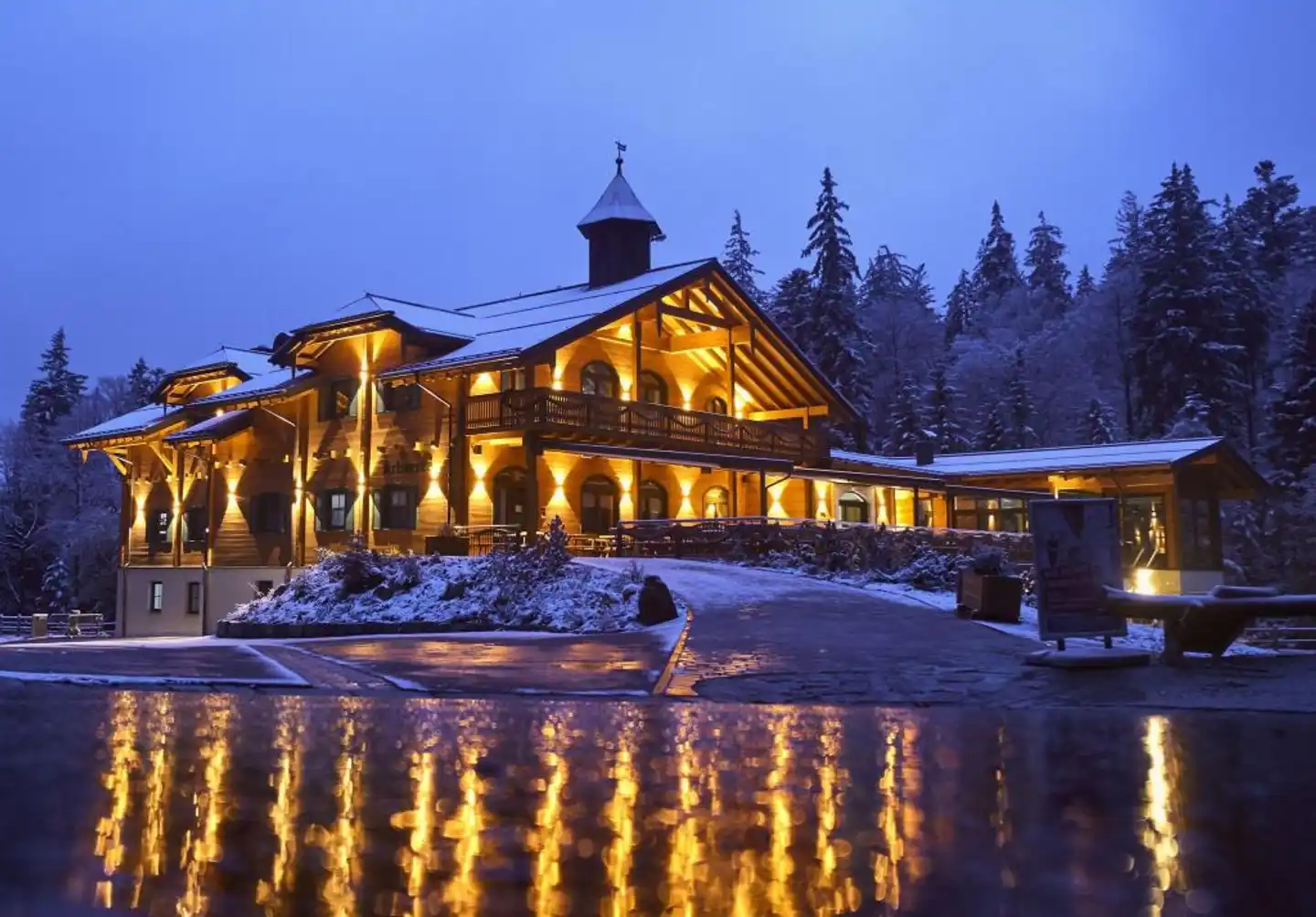 Wander und Aktiv Hotel Rößlwirt Aussenansicht